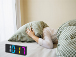 ZEGAR BUDZIK CYFROWY ELEKTRONICZNY TERMOMETR KOLOROWY ALARM DATA DRZEMKA