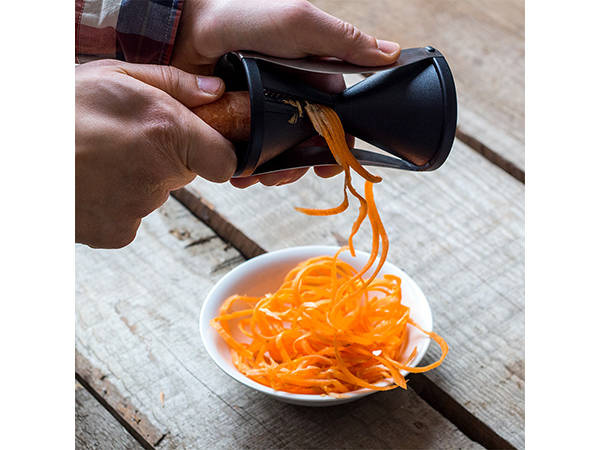 Spirālveida dārzeņu asināmais divpusējais julienne