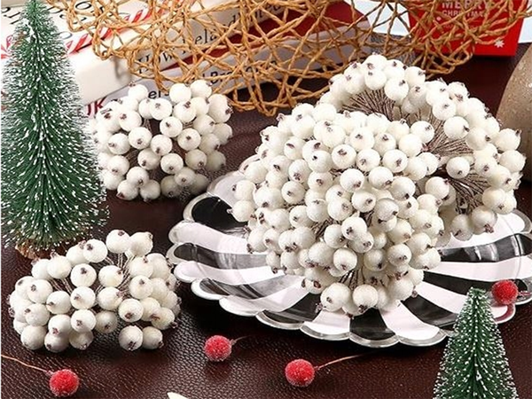 Décoration de noël en sorbier blanc givré 5 pcs