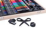 Artist's set for painting in case 150 pcs