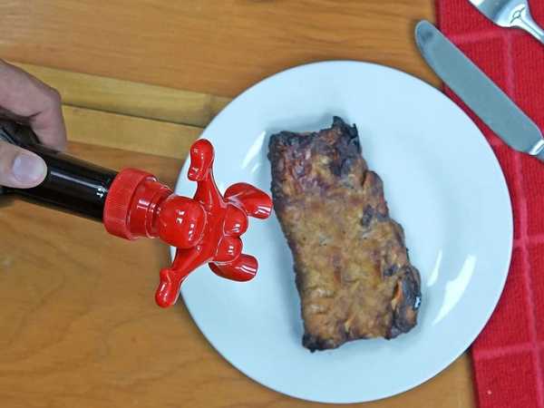 Smešen pokrovček človek za steklenico omak z zamaškom sir perky