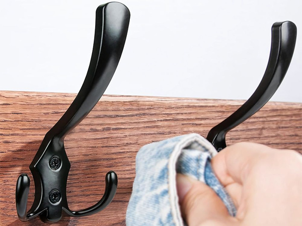 Mustad seinakonksud tugevad konksud rõivastele rätikutele 5 tükki metallist