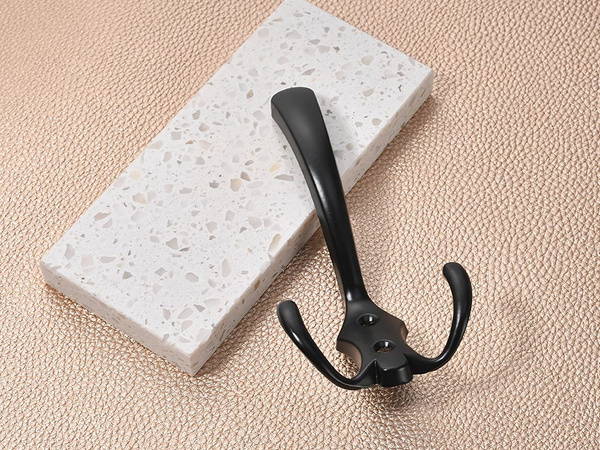 Čierne nástenné háčiky silné háčiky na oblečenie uteráky 5 kusov kovové