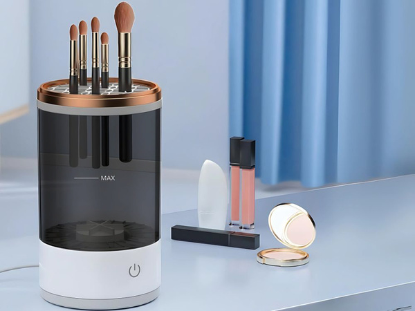 Station de nettoyage pour le nettoyage et le séchage des pinceaux et éponges cosmétiques usb