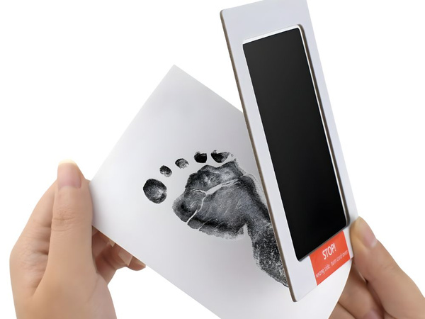Kit pour prendre l'empreinte de la main ou du pied de bébé encre sans danger pour les nouveau-nés