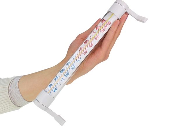 Zunaj okna stenski termometer dolg