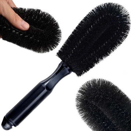 Brosse pour jantes pour le nettoyage des roues de voiture detaillee