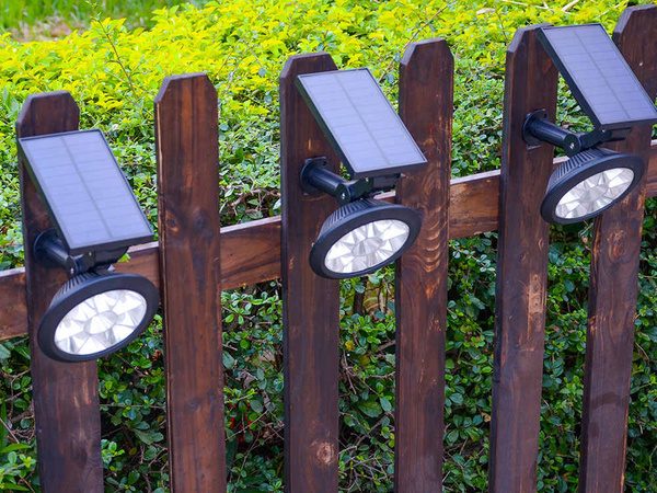 Solárne svietidlo rgbw viedlo záhradnú vianočnú lampu