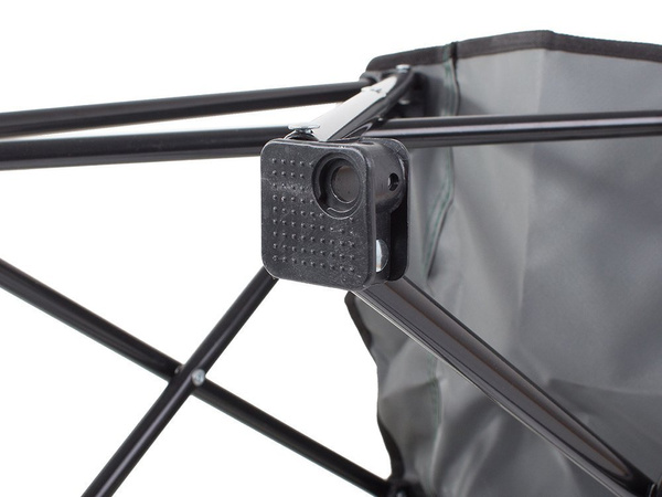 Tūristu zvejas krēsls moro vāks zivis