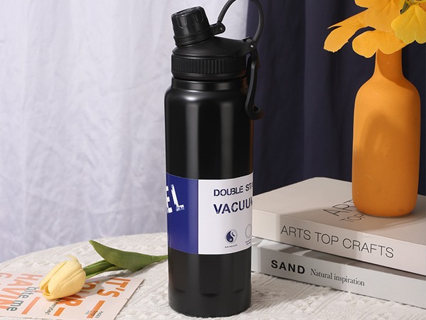 Thermoskanne, Thermobecher, Fassungsvermögen 700 ml, mit Halterung für warme und kalte Getränke