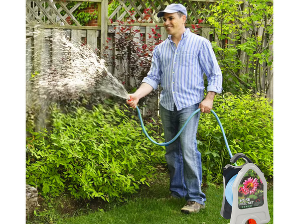 Dārza lietošanas šaurule uz statīva ar vītņotu smidzināšanas pistoli 10m