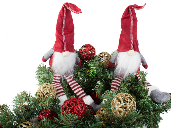 Gnome de noël gnome de noël sous l'arbre de noël