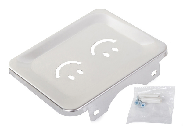 Metallist seebitaldrik vannitoa riiulil