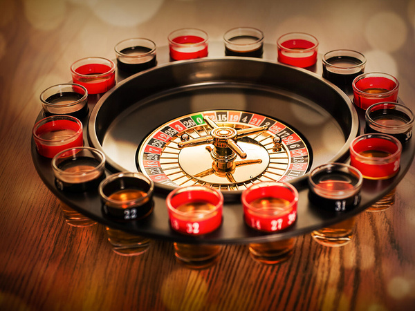 Alkohol rulet game + 16 ks pohárov