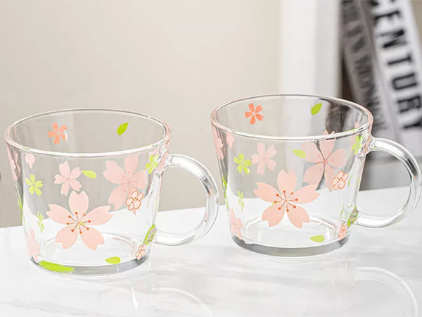 Set de masă: boluri, căni, cești, salatiere, pahare, model floral, 6 piese