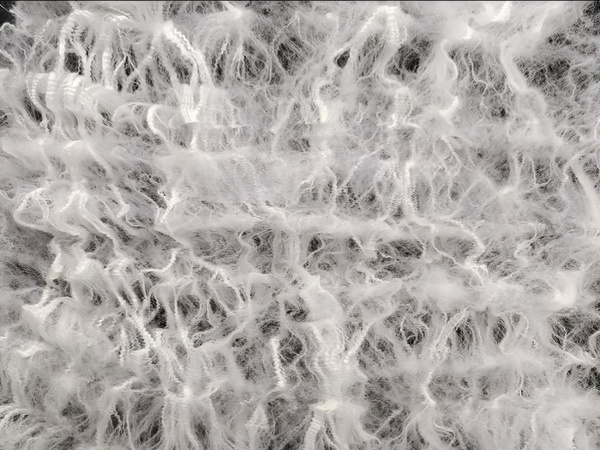 Mesterséges fehér pókháló 4 pókkal halloween dekoráció nyújtható