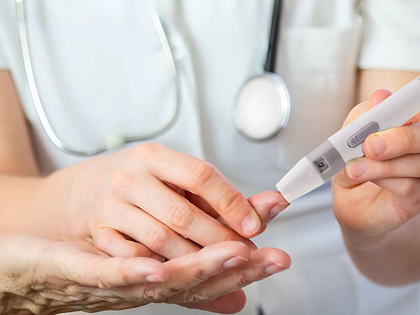 Glucometru digital lcd kit 50 benzi 50 lancette test de zahăr din sânge