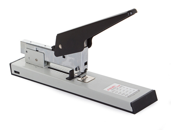 Kancelářská sešívačka velká robustní kovová 100 listů