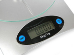 Elektroniline klaasikülgiturgia 5 kg / 1g lcd-ekraan