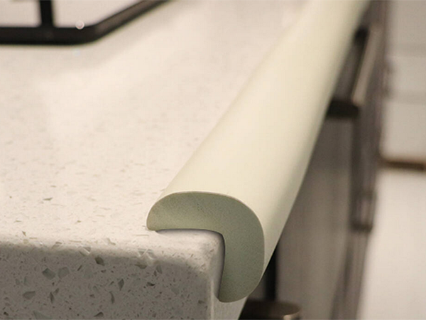 Ruban mousse pour meubles 2m