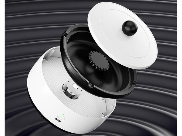 Inteligentni avtomobilski pepelnik samougasljiv brezdimni čistilec