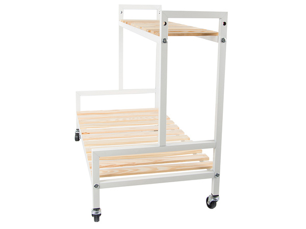 Dřevěný záhon pro hrnkové květiny dvoupatrový regál na kolečkách terasa