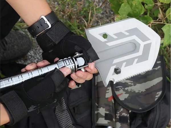 Saliekamā lāpsta militārais gadījumā zāģis daudzfunkcionāls izdzīvošanas būtisks