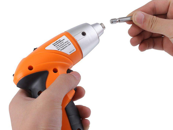 Набор аккумуляторных отверток 45 эл. Бит кейс