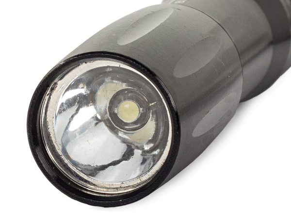 Taktická mini svítilna na klíče na baterie