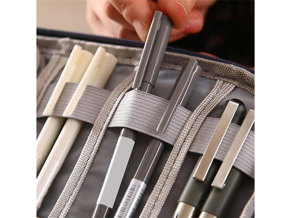 Cestovní organizér na kabely a nabíječky