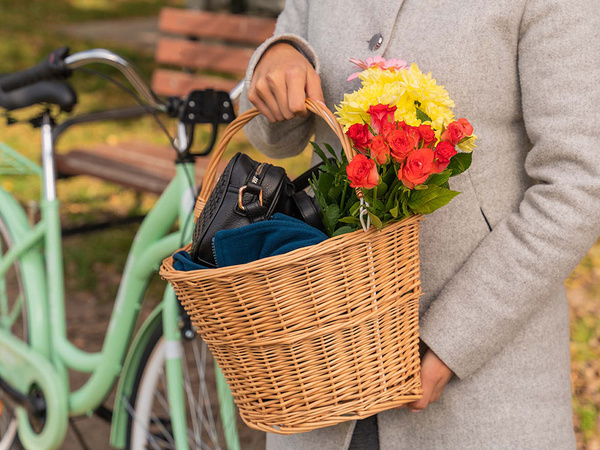 Large bicycle basket wicker bicycle basket click on handlebars roomy