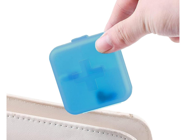 Kontajner lekárnička doplnky tablety cestovné 4 priehradky