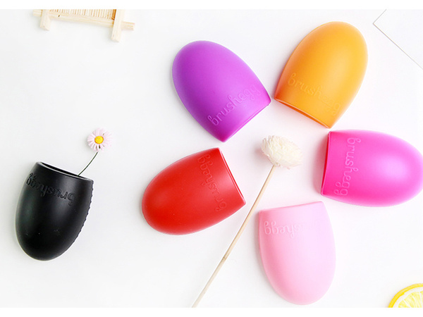 Brush cleaner brush cleaning egg
