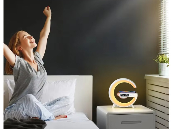 Led světlo rgb herní nabíječka indukční reproduktor budík rádio hodiny