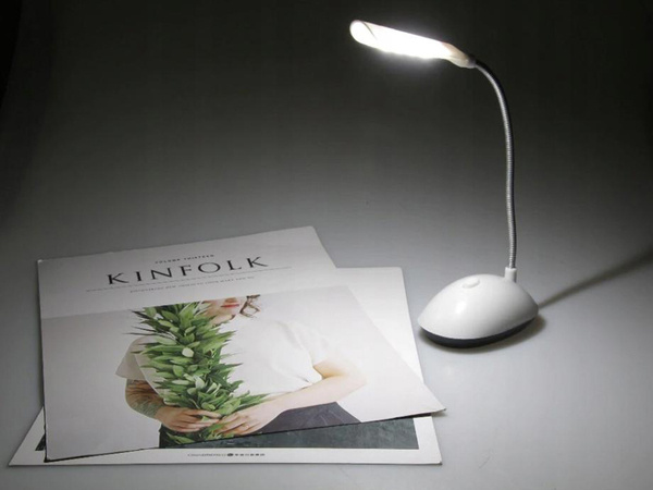 Lampka biurkowa 4 LED szkolna na biurko nocna biała