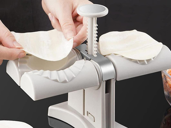 Maszynka urządzenie forma do robienia lepienia pierogów pierożków ręczna
