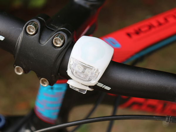 Led bike light predné zadné 2ks silikón