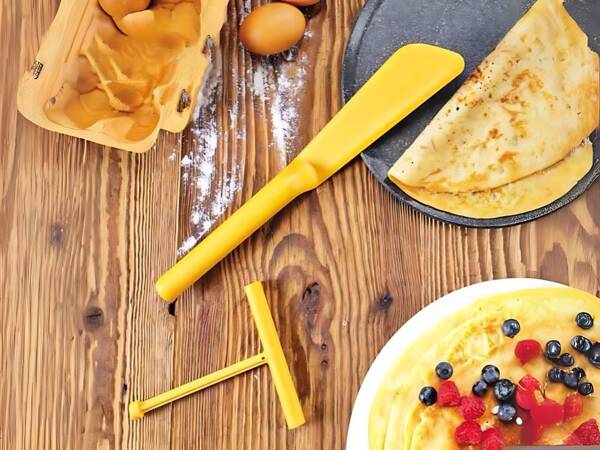 Lopatka na palacinky s valčekom na palacinkové omelety